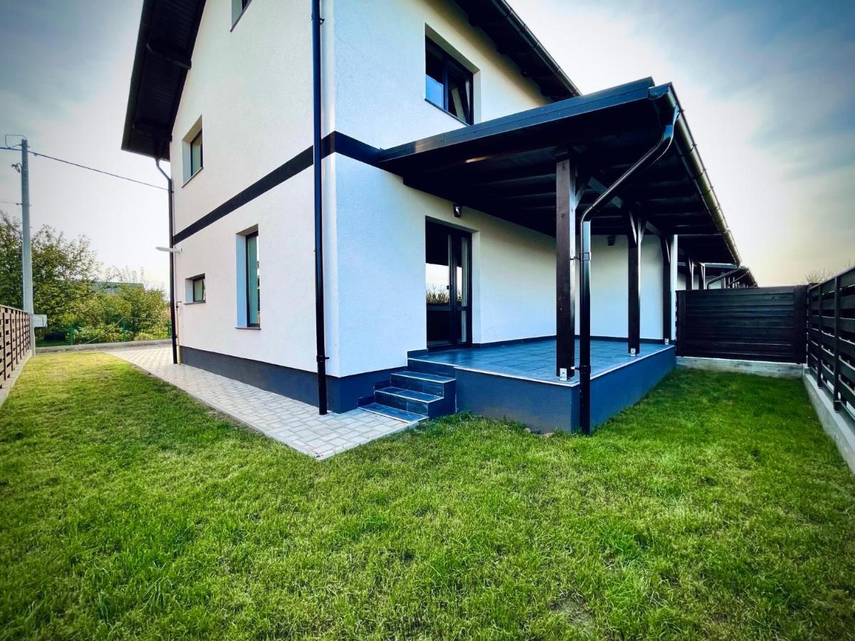Express Estates Apartment Lisaura Luaran gambar