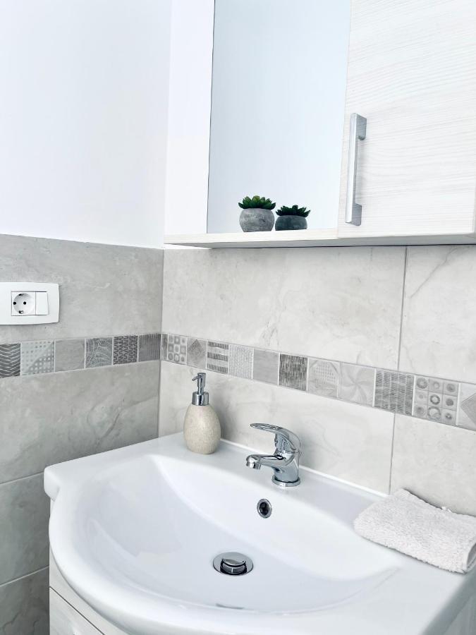 Express Estates Apartment Lisaura Luaran gambar