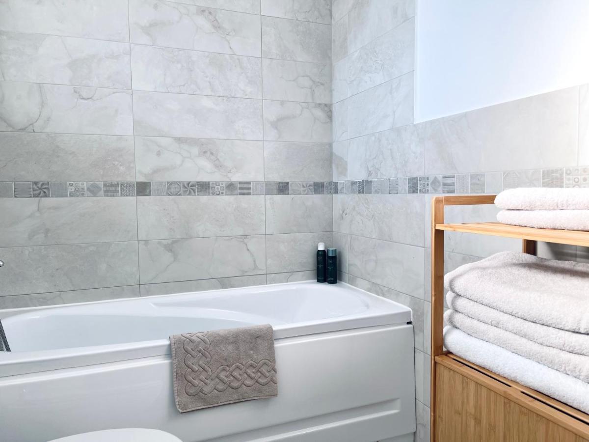 Express Estates Apartment Lisaura Luaran gambar